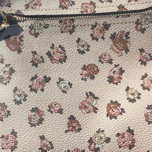 TODAY ONLY!!! Coach Mini Rowan Light Pink and Roses Crossbody Bag - Picture 5 of 10